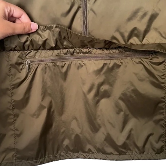 Aerie OFFLINE Shine Green Oversized Pullover Lightweight Windbreaker Jacket - Picture 8 of 12